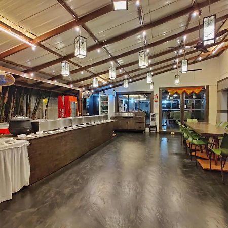 Hotel Ashwin Igatpuri, Pure Veg & Jain Food Zewnętrze zdjęcie