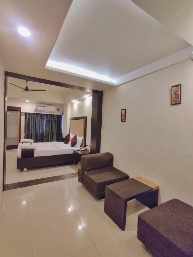 Hotel Ashwin Igatpuri, Pure Veg & Jain Food Zewnętrze zdjęcie