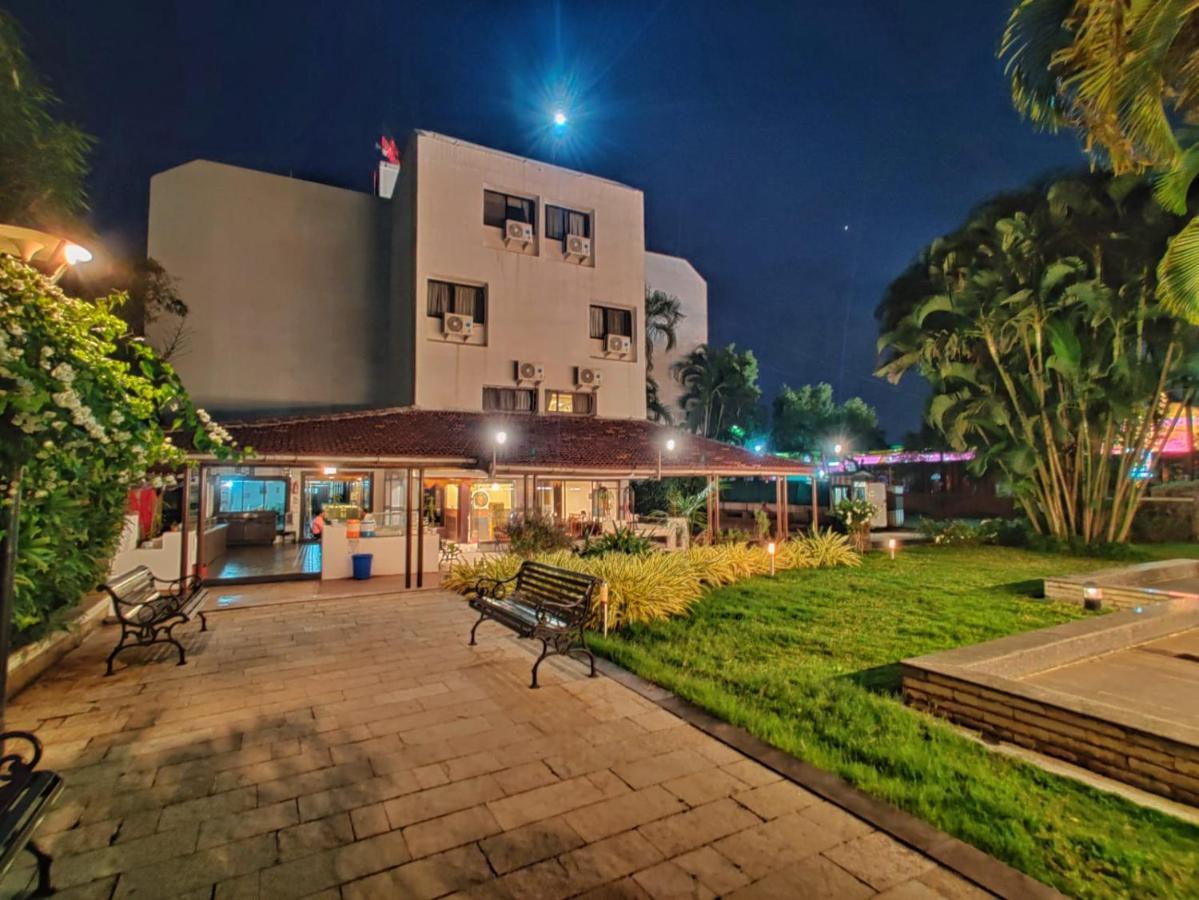 Hotel Ashwin Igatpuri, Pure Veg & Jain Food Zewnętrze zdjęcie