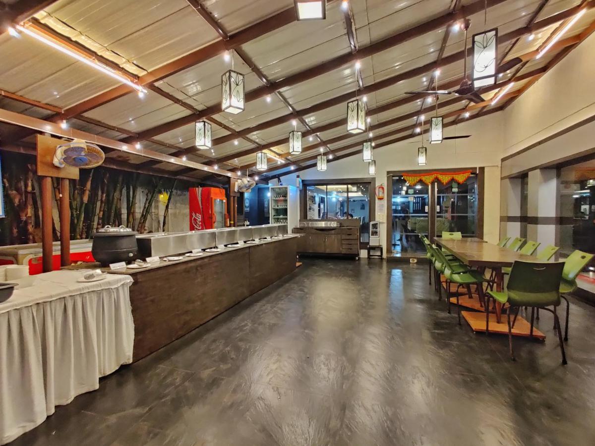Hotel Ashwin Igatpuri, Pure Veg & Jain Food Zewnętrze zdjęcie