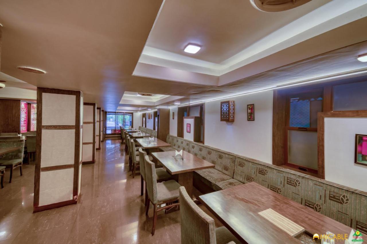 Hotel Ashwin Igatpuri, Pure Veg & Jain Food Zewnętrze zdjęcie